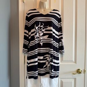 BUY 2 ITEMS & GET 1 FREE: Chico’s 3/4 sleeve Tunic Top Sz XL (16)